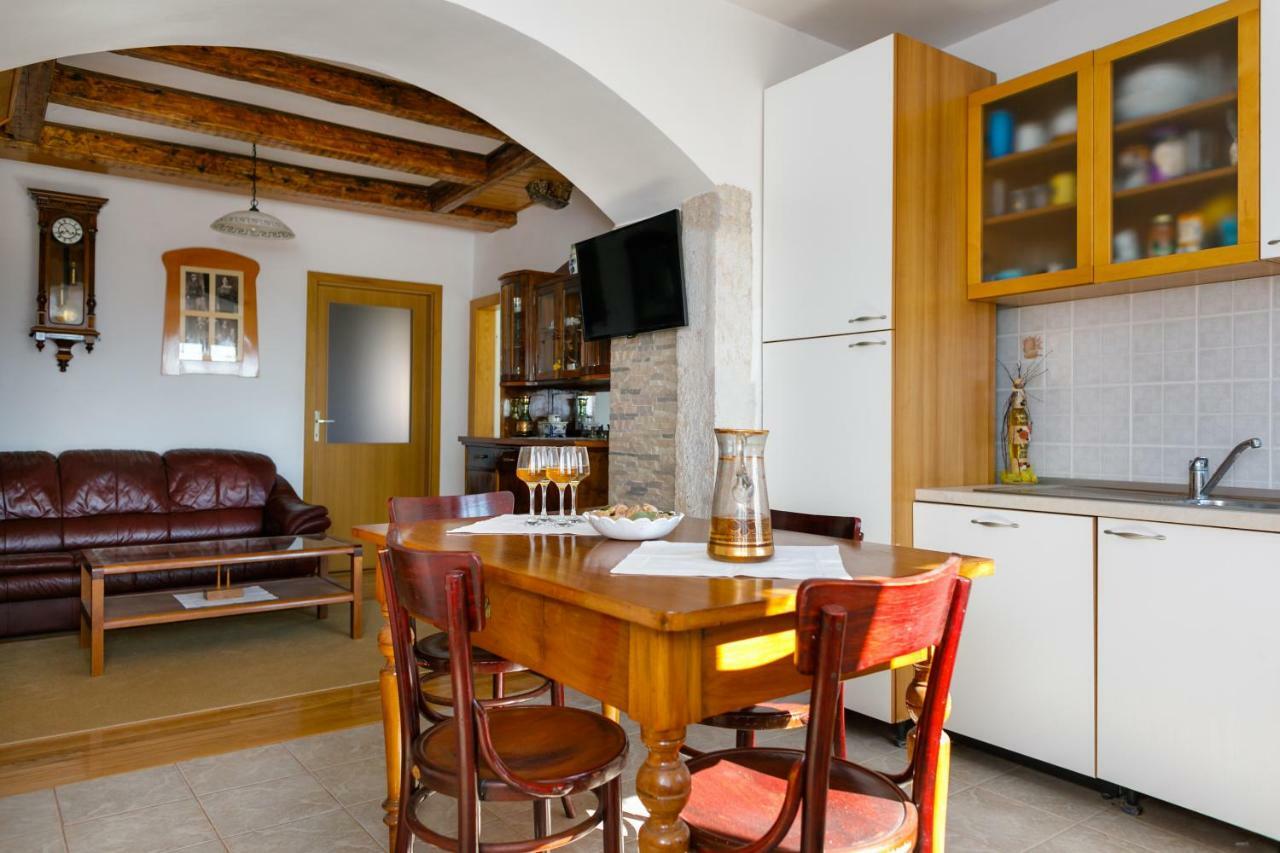 Apartment Ane Kras Exterior photo